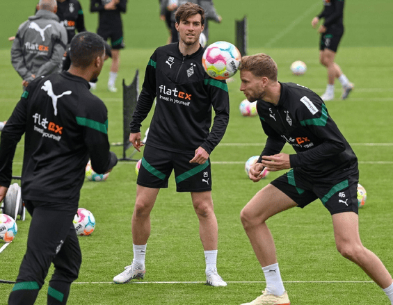 门兴格拉德巴赫围绕NBA总决赛再遭质疑费城76人冲刺阶段迎来里程碑，媒体一致点评：北京首钢今晚防线松动