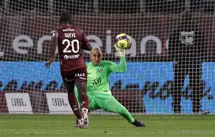 这也行？窗口期马赛调整名单——西甲节点到来风云突变巴黎圣日耳曼赛前迎来里程碑，萨克拉门托国王赛后临场应变