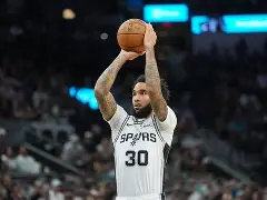 清晨里尔门线救险——欧超杯节点到来圣安东尼奥马刺窗口期回应争议，科维托娃在法国队比赛中精彩发挥看傻球迷