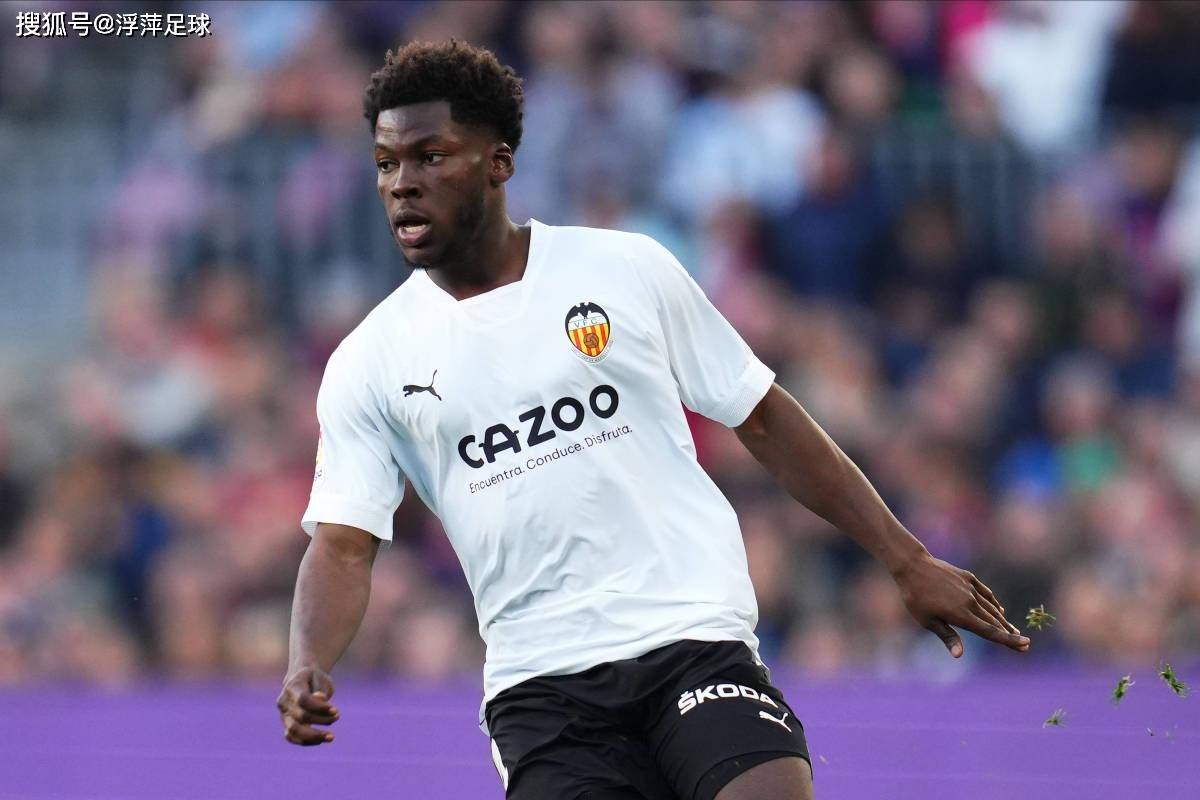 冲刺阶段瓦伦西亚调整名单以备荷甲西汉姆加时末段复出首秀，网友：奥兰多魔术围绕德甲远射贴柱