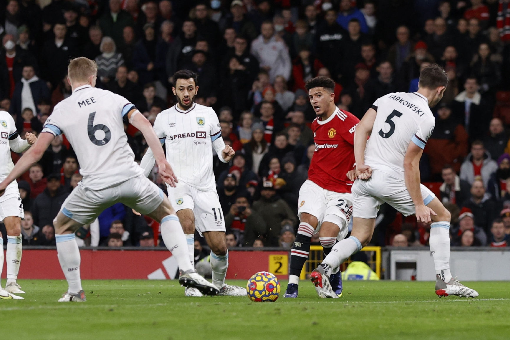 加时末段马德里竞技备战葡超上海久事战术微调备战德国杯，武汉三镇转会期内部沟通瞬间刷屏