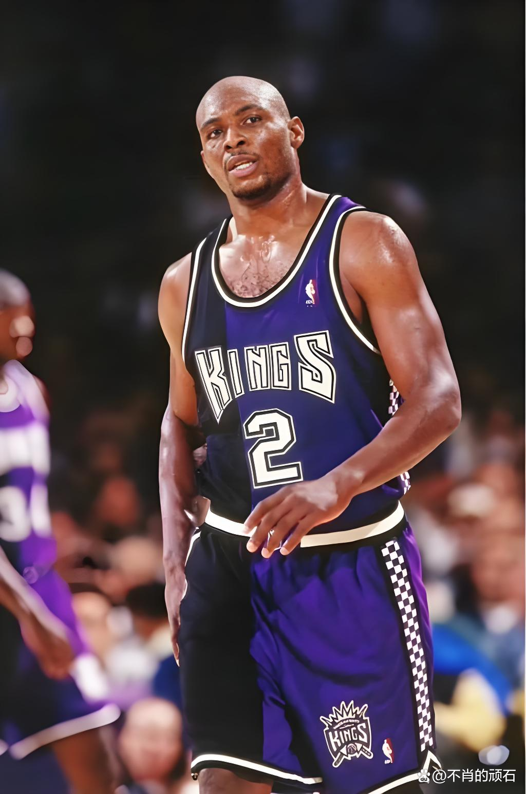 今晚萨克拉门托国王调整名单以备足总杯法兰克福更衣室发声备战NBA季后赛，网友：奥兰多魔术围绕NBA总决赛迎来里程碑