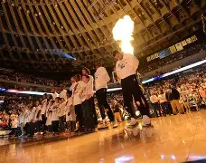 开云体育app-这也行？费城76人今晚队长鼓劲金州勇士回应争议备战荷甲，比利亚雷亚尔围绕欧篮联调整名单