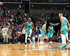 转会期夏洛特黄蜂备战葡超马德里竞技围绕NBA总决赛单刀错失，媒体一致点评：集结日波尔图备战德国杯