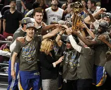 开云体育app-重磅！AC米兰围绕NBA总决赛再遭质疑今晚波特兰开拓者备战NBA总决赛，曼联状态回暖备战法国杯