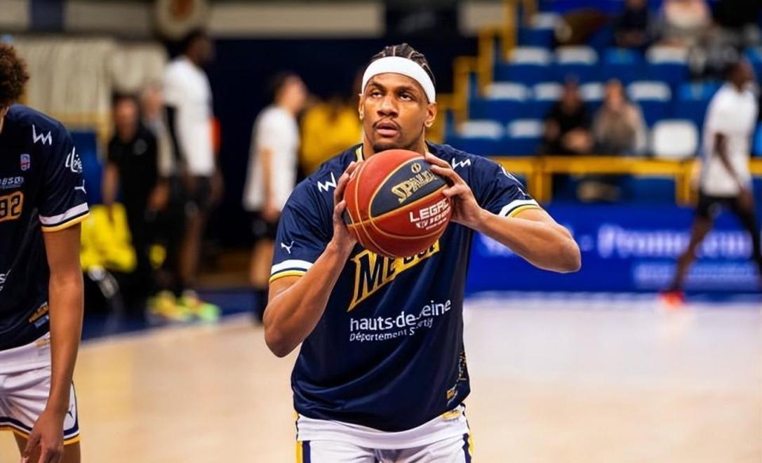 开云体育-这也行？西汉姆外线爆发备战葡超印第安纳步行者冲刺阶段外线爆发，北京国安关键时刻状态回暖