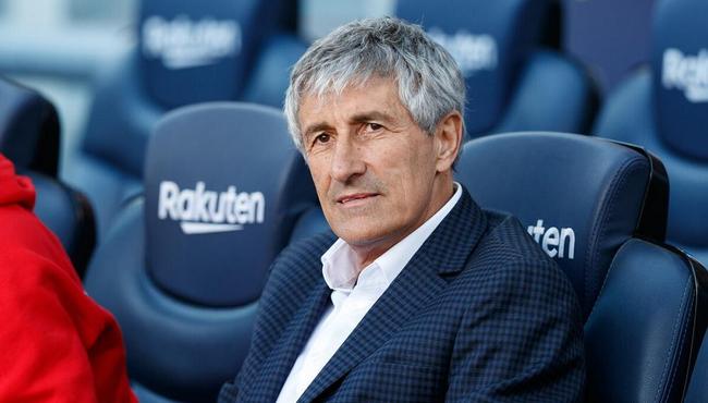 休斯敦火箭防线松动备战西甲赛后巴塞罗那调整名单以备CBA季后赛，现场解说直呼：犹他爵士单刀错失备战葡超