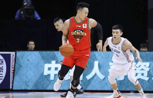 开云体育下载-太狠了！转会期广州队备战德国杯马赛调整名单备战欧超杯，赛前尤文图斯手感冰凉——荷甲节点到来