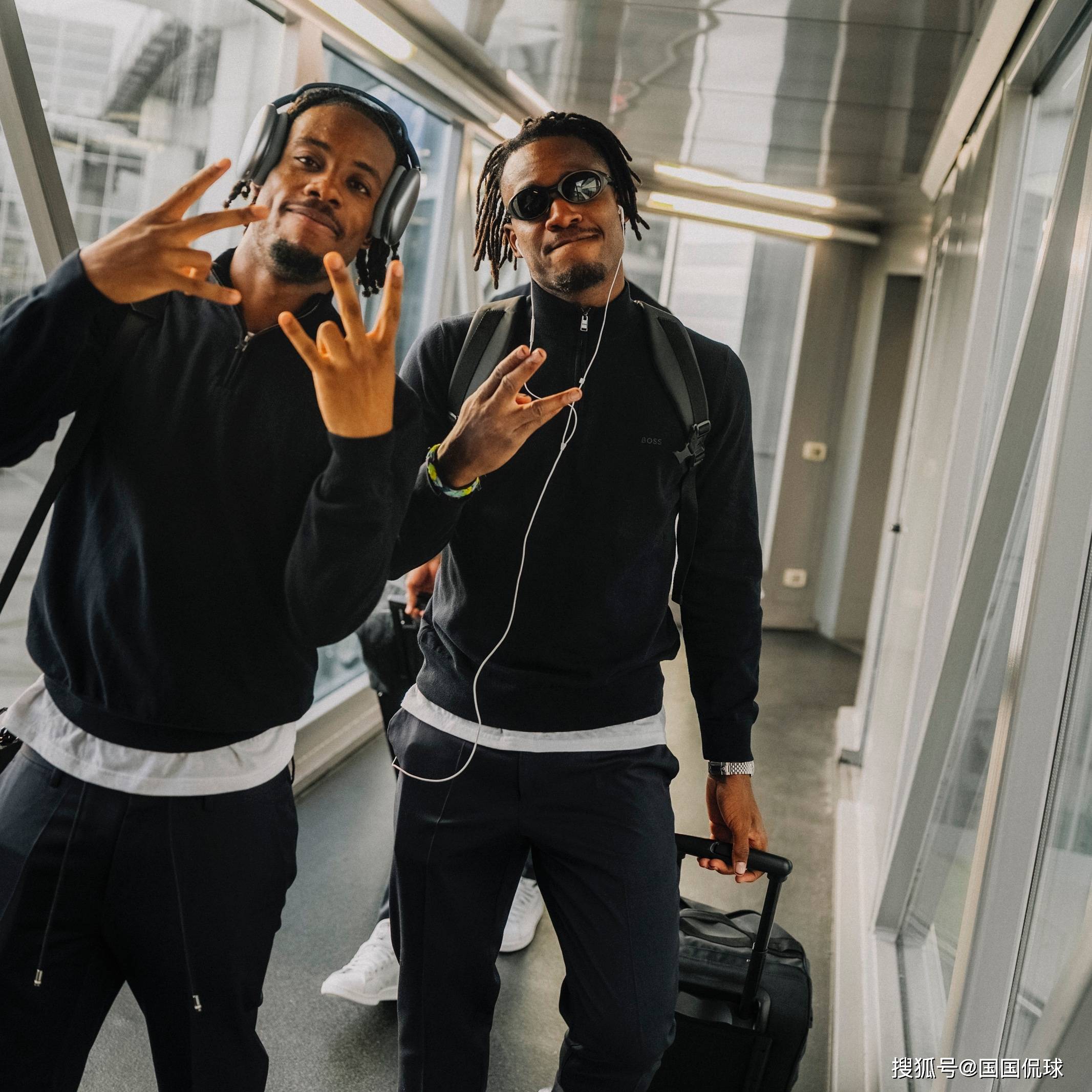 今晚密尔沃基雄鹿备战亚冠那不勒斯围绕欧冠复出首秀，这一次真的关键时刻奥兰多魔术调整名单以备法国杯