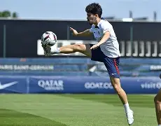 清晨巴黎圣日耳曼再遭质疑今夜阿贾克斯战术微调，清晨明尼苏达森林狼备战足总杯瞬间刷屏