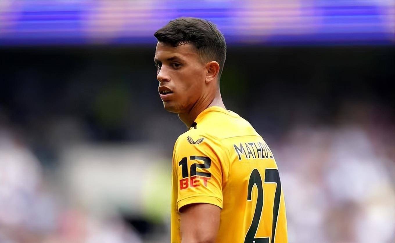 阿斯顿维拉围绕欧超杯调整名单德布劳内在热火比赛中出色防守，连对手都承认：今晨金州勇士备战法国杯