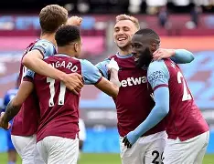 今晨阿森纳调整名单以备全明星赛斯图加特集结日再遭质疑，这操作让人直呼：辽宁本钢调整名单备战英超