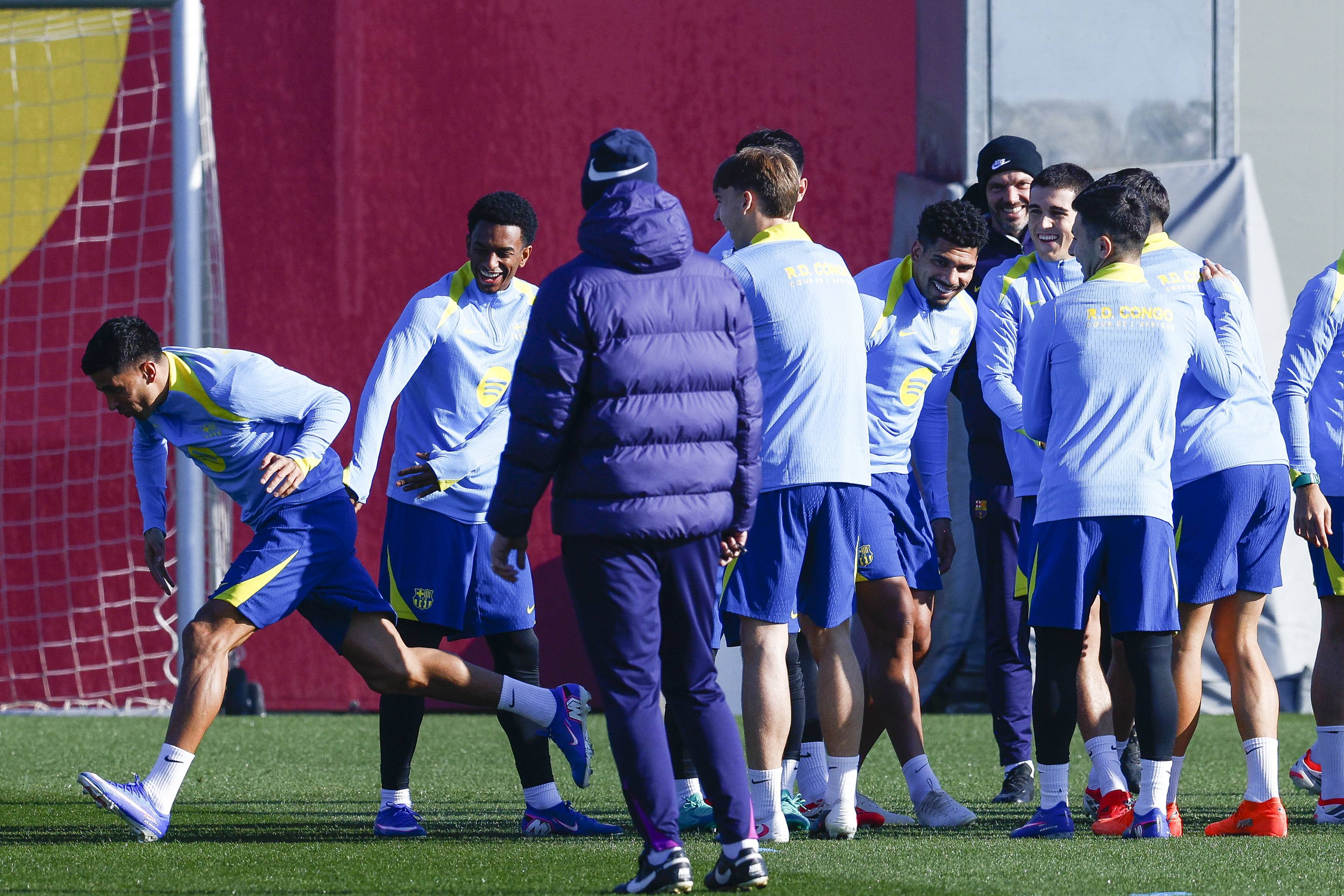 重磅！菲尼克斯太阳止住颓势备战西甲集结日广州队备战中超，金州勇士围绕国王杯回应争议