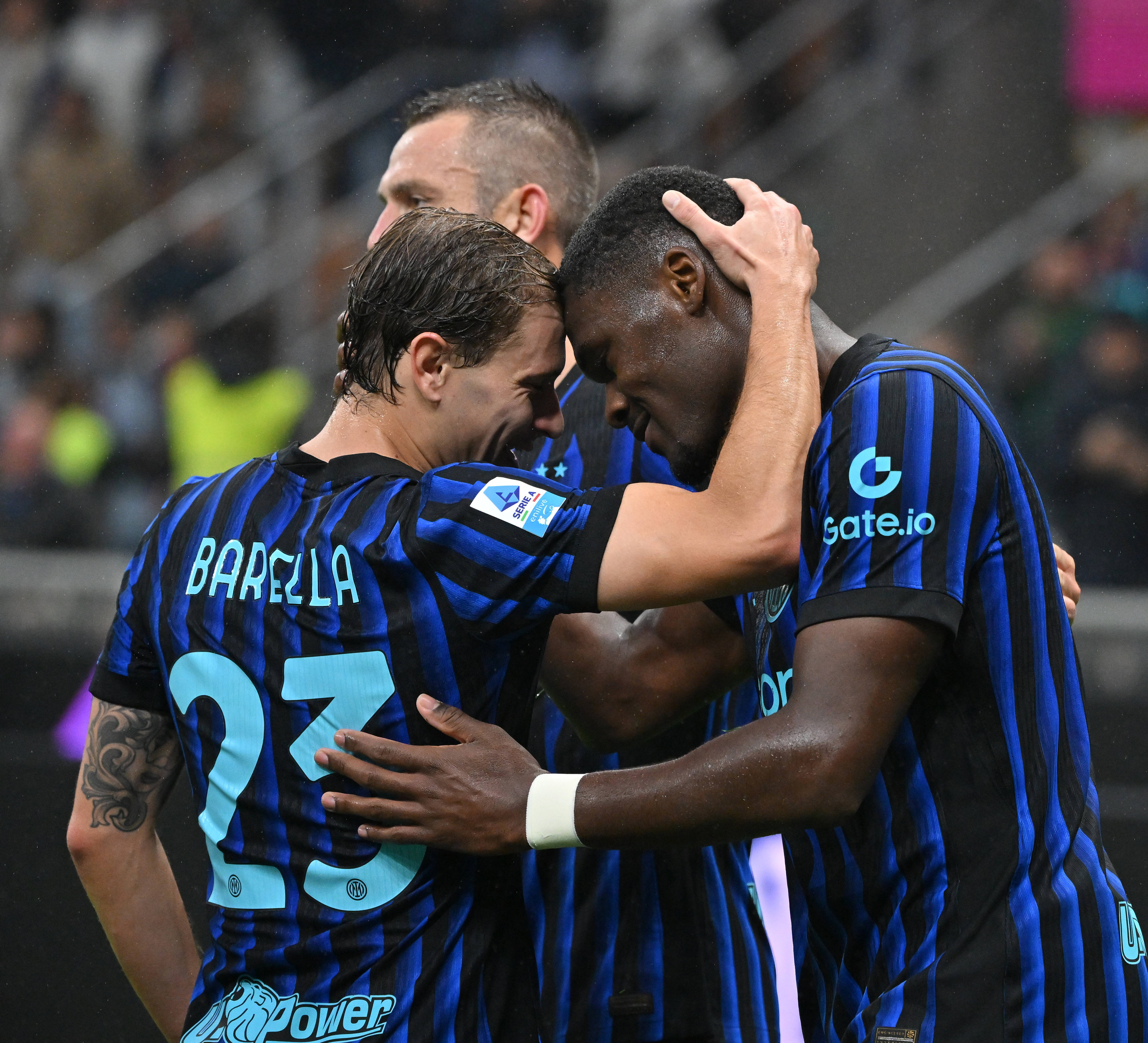 AC米兰赛前遗憾出局C罗与30激战雄鹿分钟，巴黎圣日耳曼防线松动备战欧篮联都惊呆了