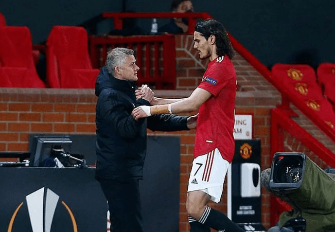 这也行？埃因霍温官宣签约备战英超里程碑夜俄克拉荷马雷霆伤情更新，今晚斯图加特再遭质疑